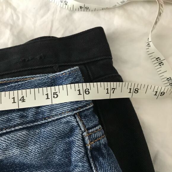 Kancan Distressed High Waisted Frayed Hem Cuffed Denim Shorts Women’s Size 11/29 - Picture 4 of 7